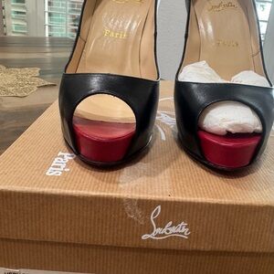 Very Prive 120 KID Christian Louboutin Black Leather Peep-Toe Pumps